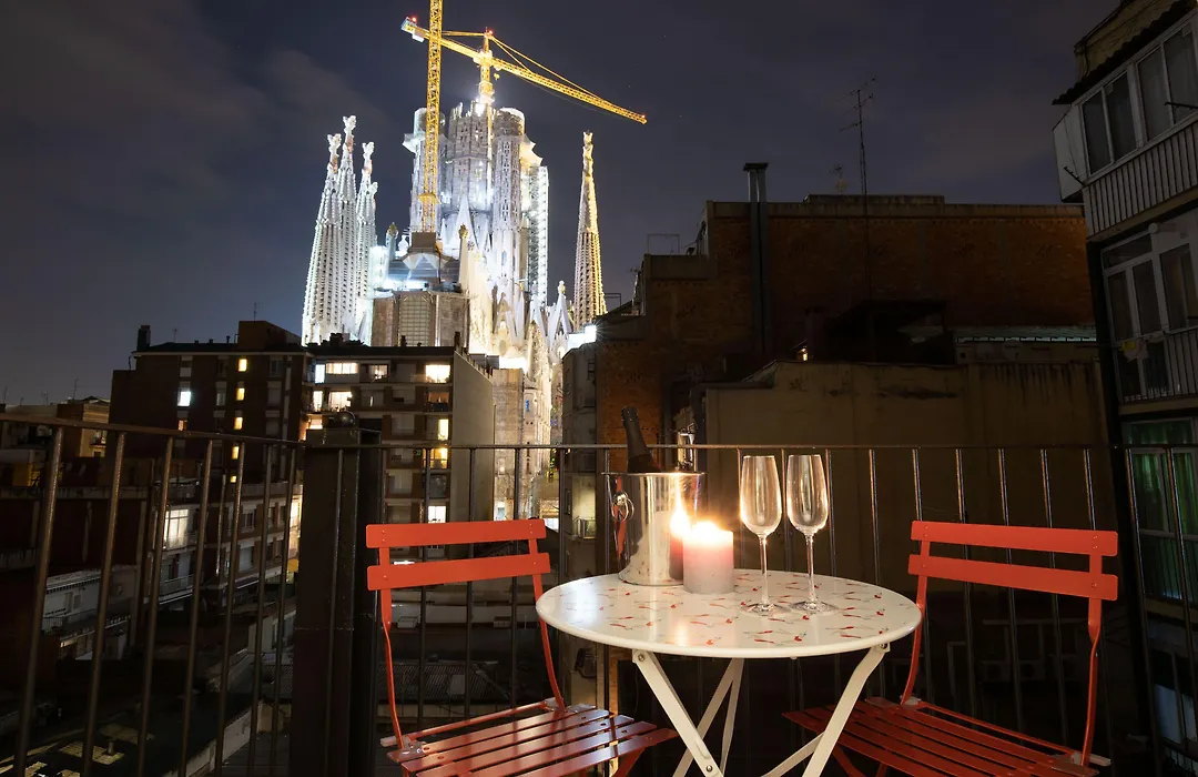 Lucasland Apartments Barcelona-1
